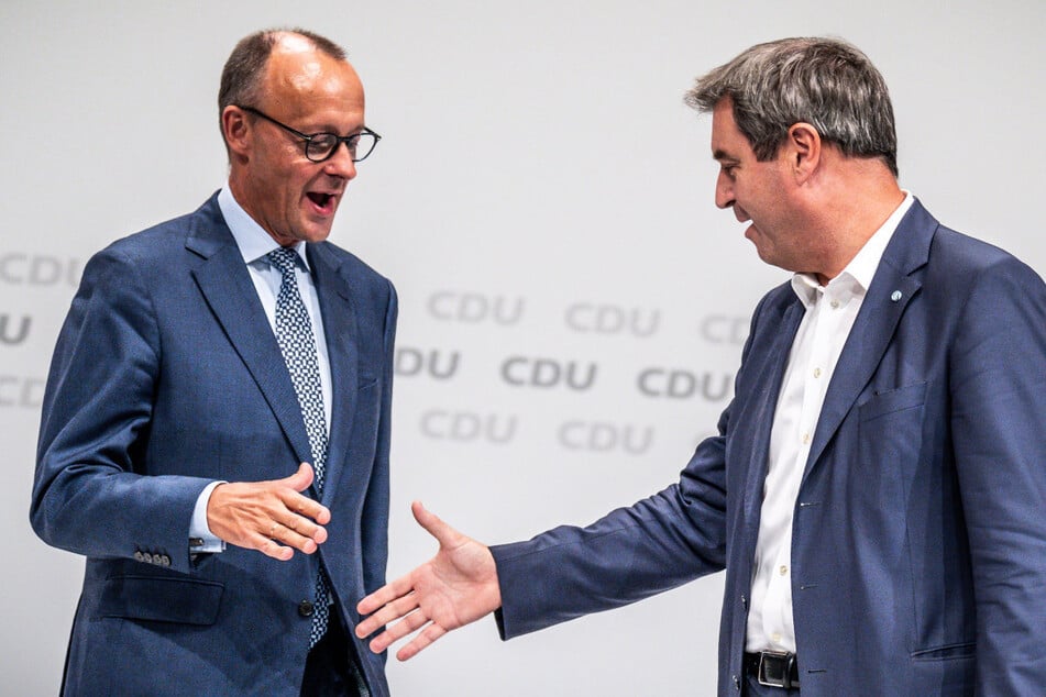 CDU-Chef Friedrich Merz (66, l.) hat sein bayerisches Pendant, CSU-Chef Markus Söder (55), in Schutz genommen.