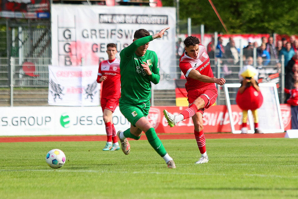 Soufian Benyamina (r.) erzielte einen Doppelpack für Greifswald.