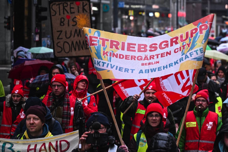 Kitas und Schulen dicht? Warnstreik in Berlin