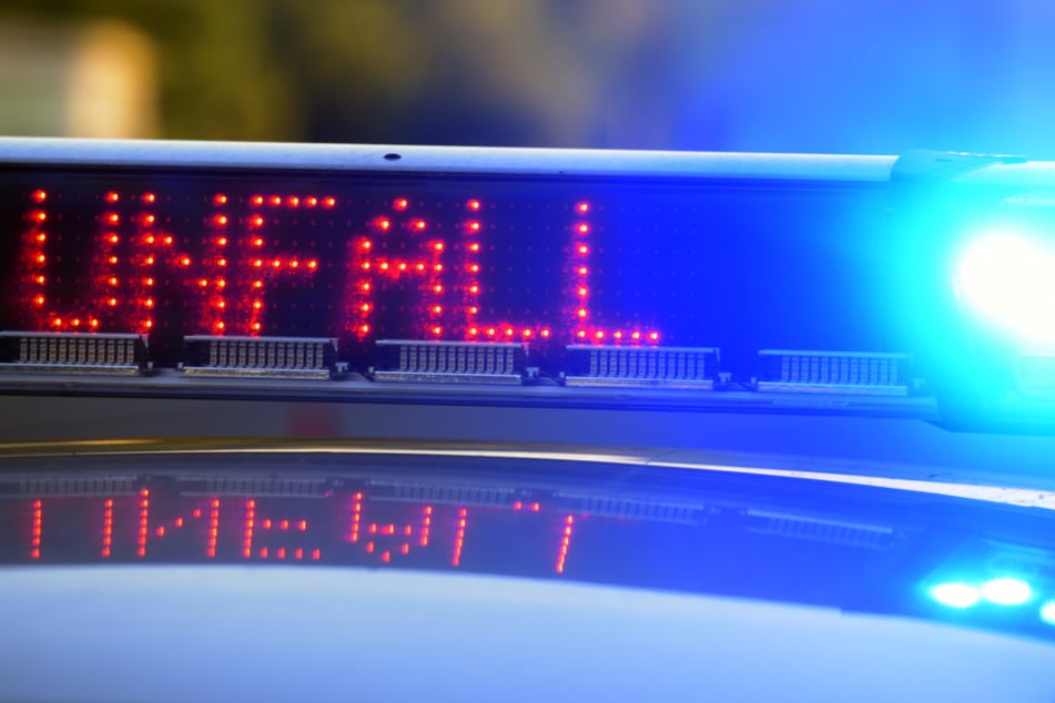 Eine Jugendliche überquerte in Stuttgart die Gleise der Stadtbahn, dabei kam es zu einem Unfall. (Symbolbild)