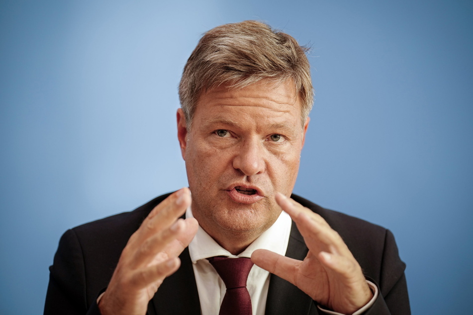 Bundeswirtschaftsminister Robert Habeck (53, Grüne) will VNG unter die Arme greifen.