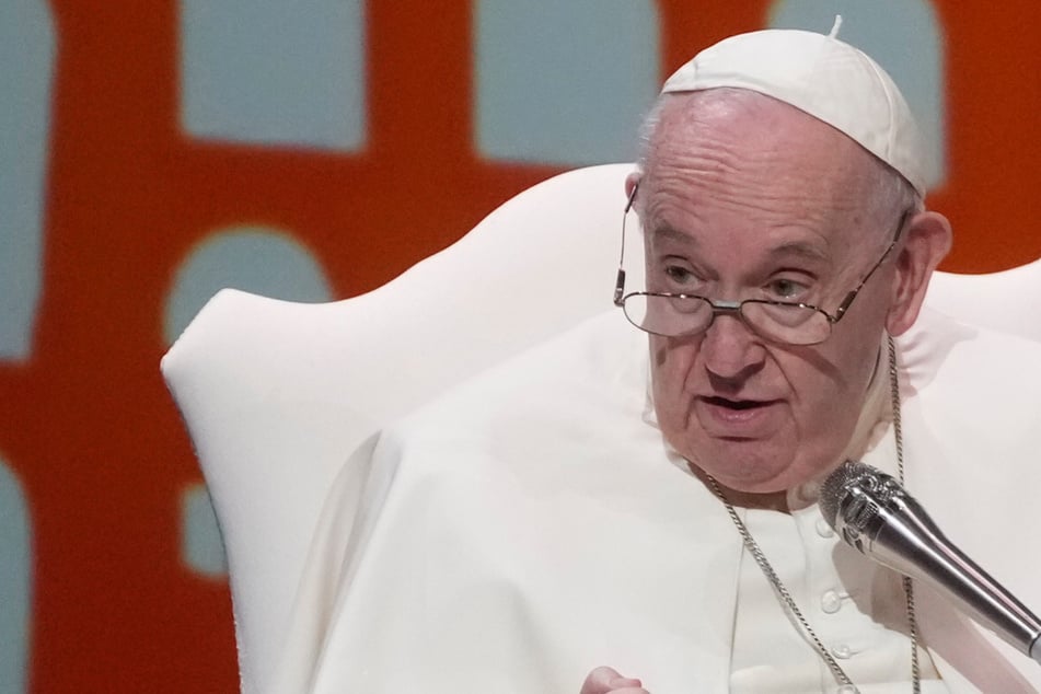 Papst warnt vor den Folgen der Klimakrise: "Die Erde brennt!"