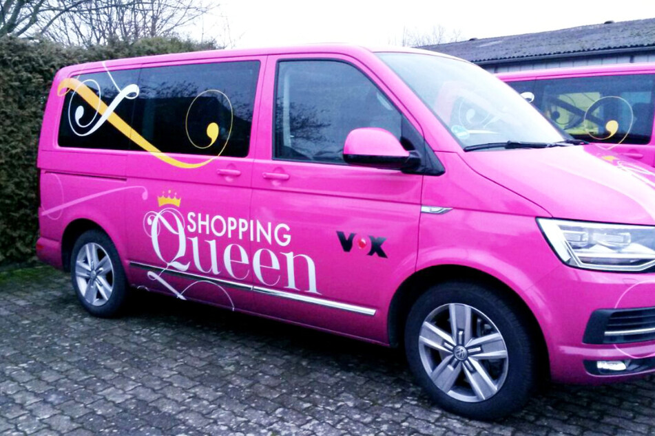 Mit einem "Shopping Queen"-Bus wie diesem wurde Kandidatin Lucy (22) zum Einkaufsbummel gefahren.