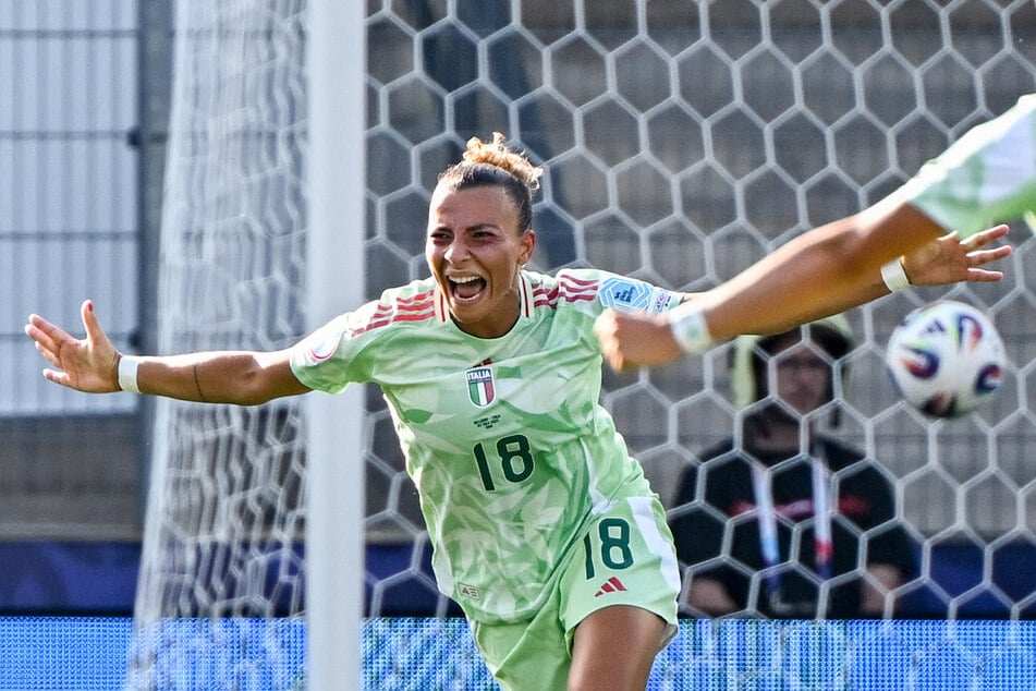 Italiens Arianna Caruso (25) traf kurz vor der Pause zum 1:0.