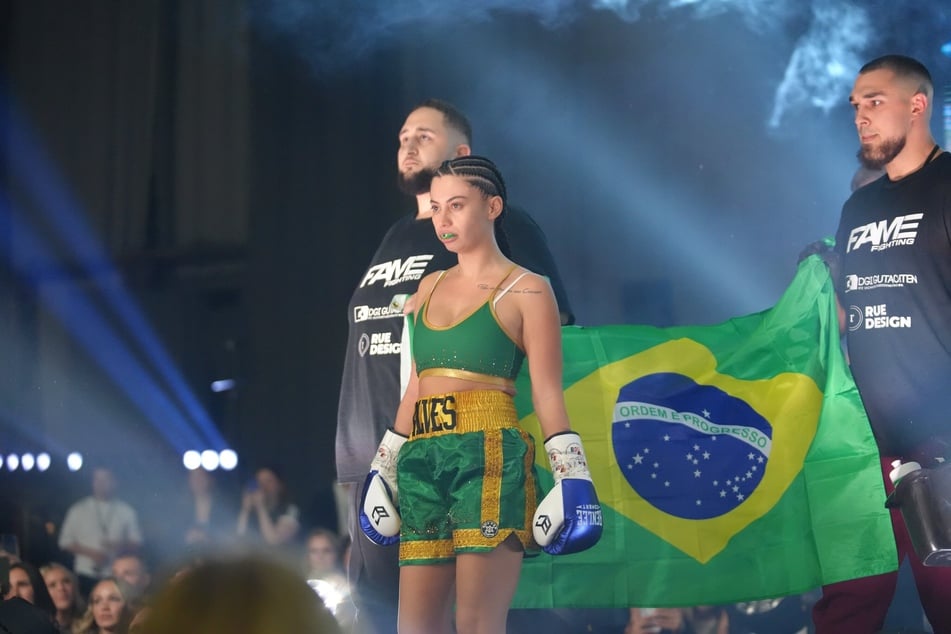 Gabby Alves.