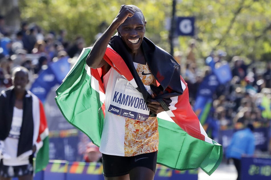 New York: Marathon, Herren. Geoffrey Kamworor (27) aus Kenia läuft eine Ehrenrunde. (Archivbild)