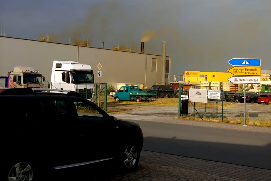 Gelbe Wolke über Industriegebiet in Südhessen: Zwei Verletzte bei Chemieunfall