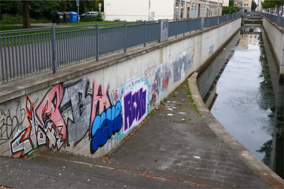 Die Wiedereröffnung des Elstermühlgrabens sei für Juli 2026 angesetzt. (Archivfoto)