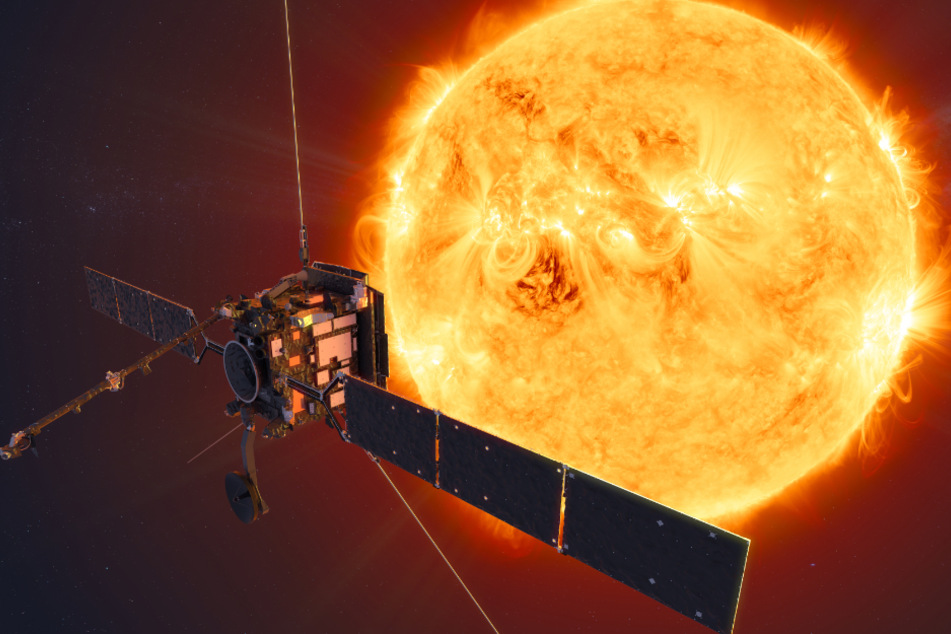 Eine künstlerische Darstellung der Raumsonde "Solar Orbiter" vor der Sonne.