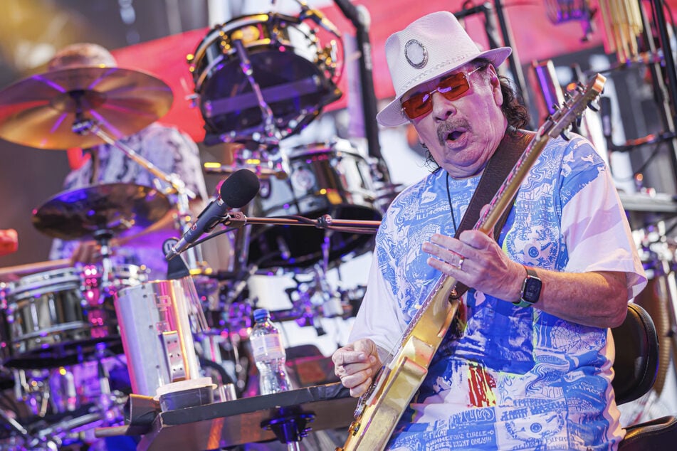 Carlos Santana (79) kommt 2027 auf die Peißnitzinsel in Halle.