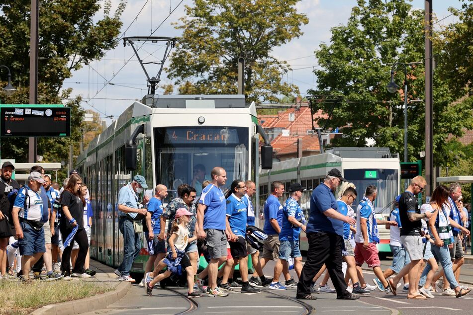 Es wird empfohlen, zum Spiel Magdeburg gegen Nürnberg mit den Straßenbahnen anzureisen. (Archivfoto)