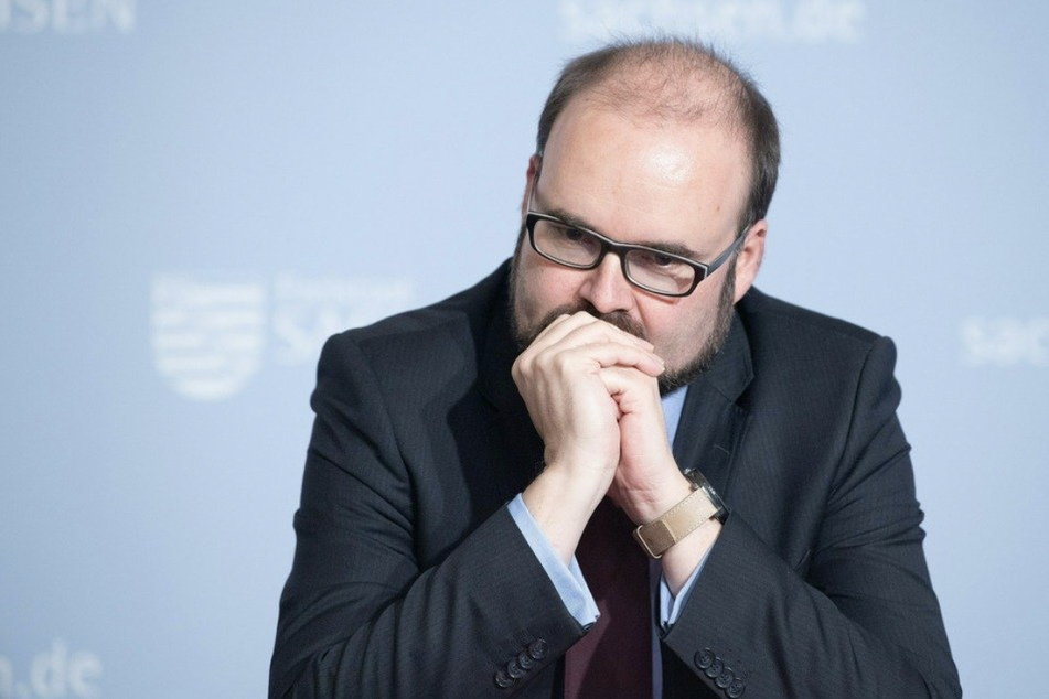 Christian Piwarz (45, CDU), Kultusminister von Sachsen, teilte die Entscheidung am Donnerstag mit.