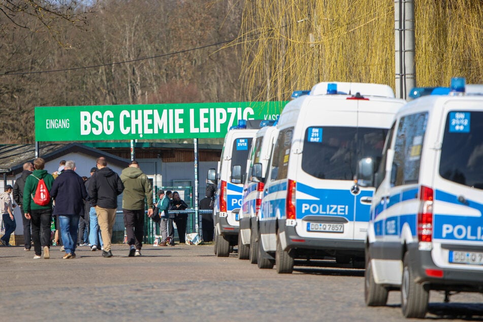 Die Polizei wird am heutigen Mittwoch rund um den Alfred-Kunze-Sportpark erhöhte Präsenz zeigen.