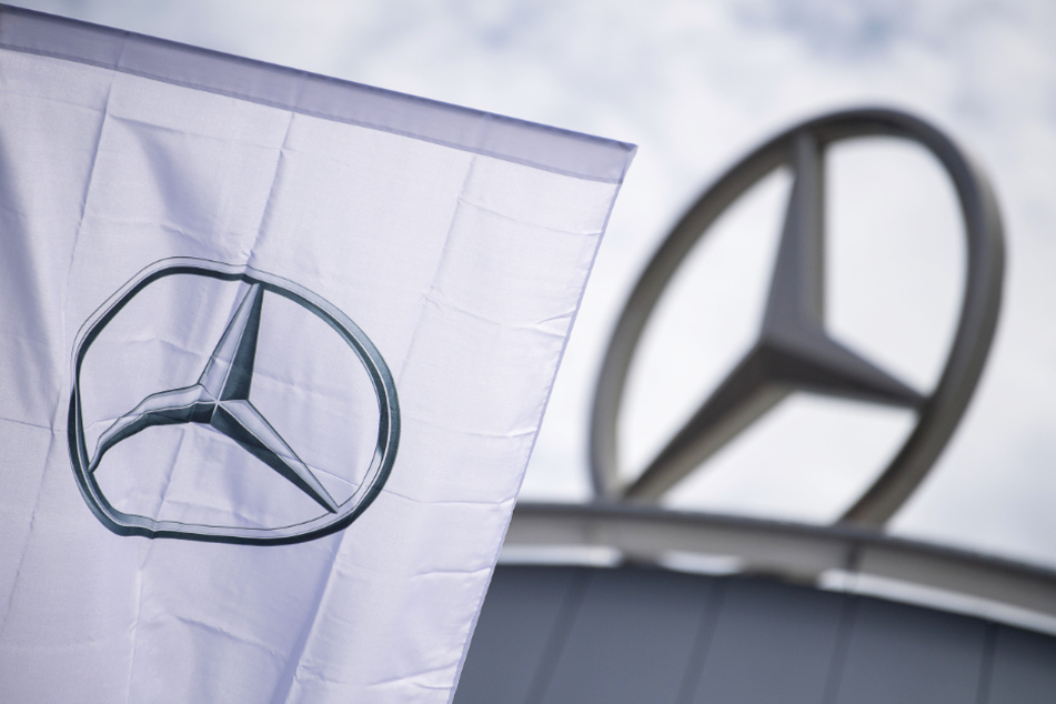 Daimler steigert Gewinn trotz Absatzeinbruchs kräftig