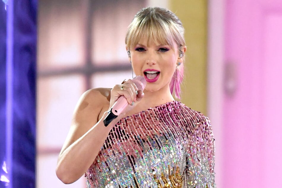 Taylor Swift briefly brought fans back to the Lover era with a re-release of her 2019 vinyl Lover (Live from Paris), but the records instantly sold out.