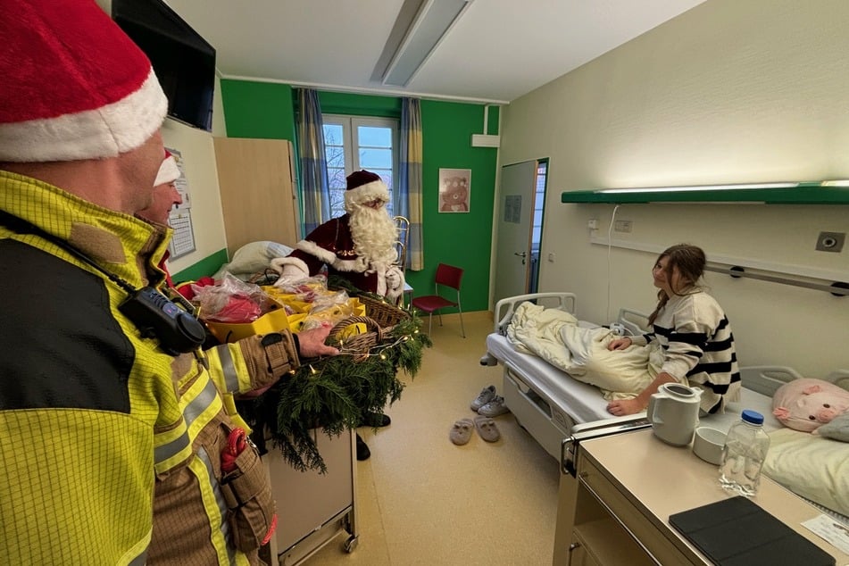 Rund 30 Kinder durften sich über kleine Nikolaus-Geschenke freuen.