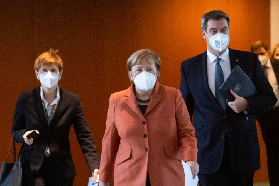 Markus Söder hat sich vor der Ministerpräsidenten-Konferenz mit Kanzlerin Angela Merkel für eine Verlängerung des Lockdowns ausgesprochen.