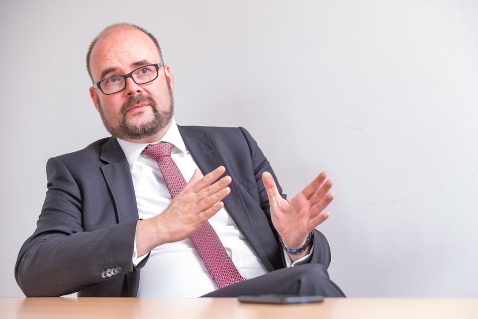 Kultusminister Christian Piwarz (46) im Interview. Der CDU-Politiker ist Vater von drei Kindern und seit Dezember 2017 Sächsischer Staatsminister für Kultus.