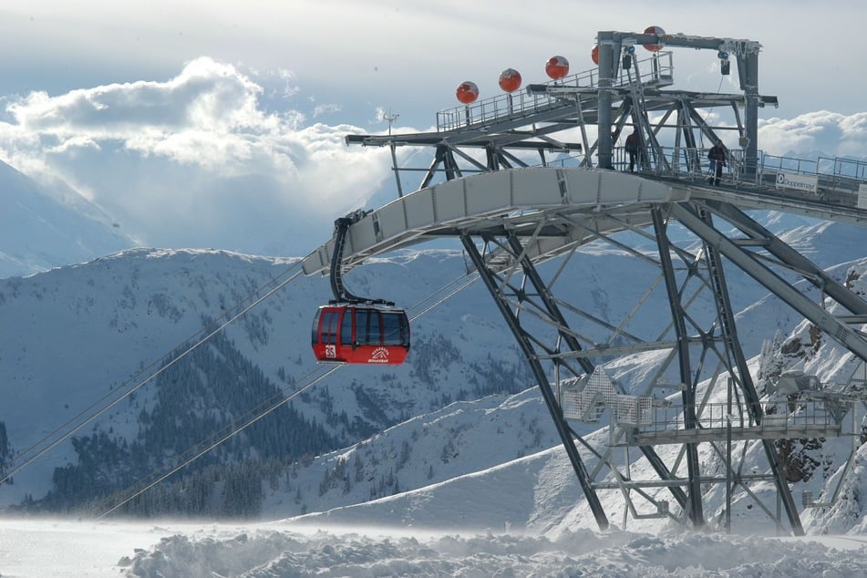 Gut geschmiert ist halb gewonnen: Auch in den Drähten der Seilbahn Kitzbühel steckt Know-how aus Sachsen.