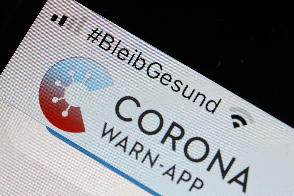 Zum 1. Juni wird die einst millionenfach genutzte Corona-Warn-App des Bundes in einen "Schlaf-Modus" versetzt und vorerst nicht mehr weiter entwickelt.