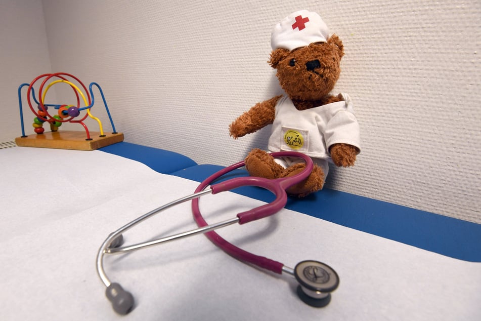 Der Kinderarzt sitzt seit dem 24. November 2025 in Untersuchungshaft. (Symbolfoto)