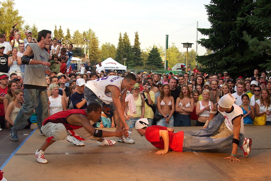 Auch Breakdance gehört zum HipHop: "B-Boys" zeigten am Stausee Oberrabenstein ihr Können.