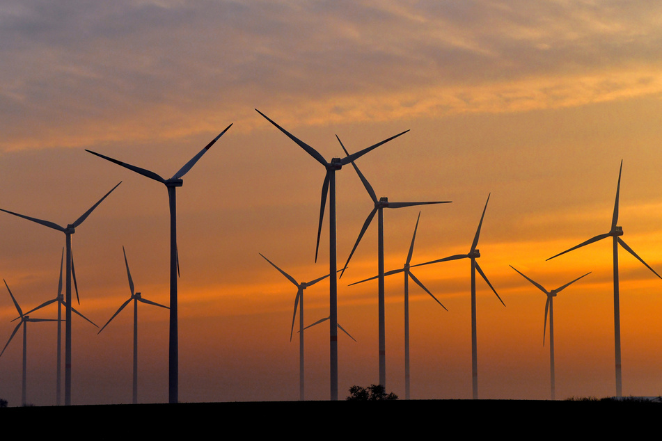 Erst wollte sie niemand, nun gibt es bei der Genehmigung neuer Windkraft-Anlagen einen Behörden-Stau.