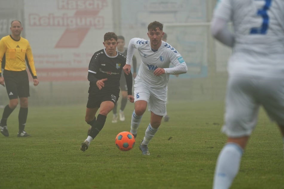 Winter-Neuzugang Fynn Seidel (l.) kam mit Beginn der zweiten Halbzeit erstmals für den CFC zum Einsatz.