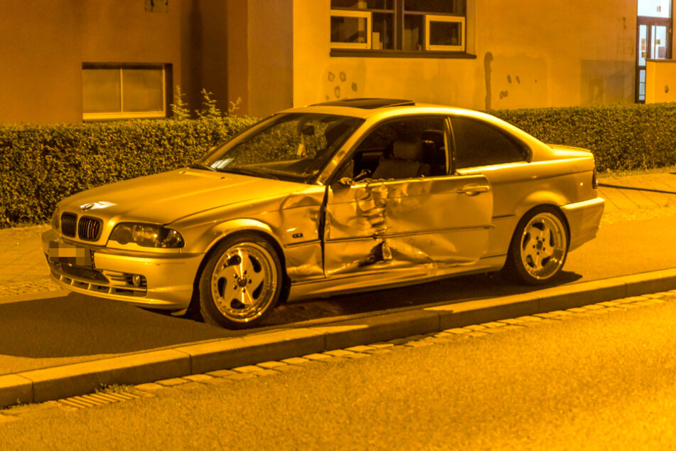 Auch der BMW wurde stark beschädigt.