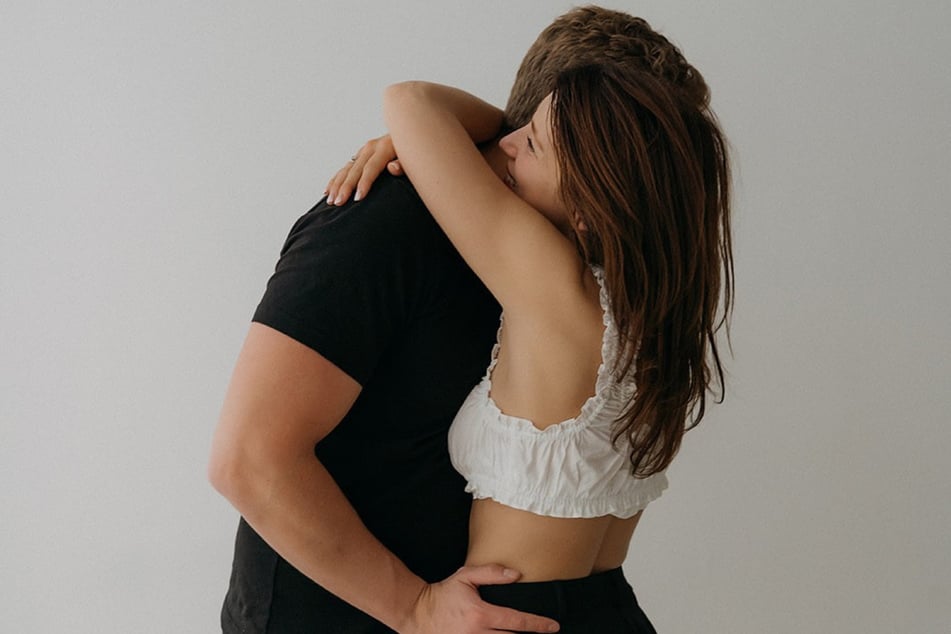 Seit Oktober 2017 ist die Schauspielerin mit einem Polizisten verheiratet.