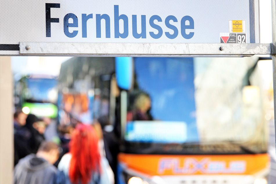 Für die kommenden fünf Streiktage steigen viele Sachsen auf die Anbieter von Fernbussen zurück.