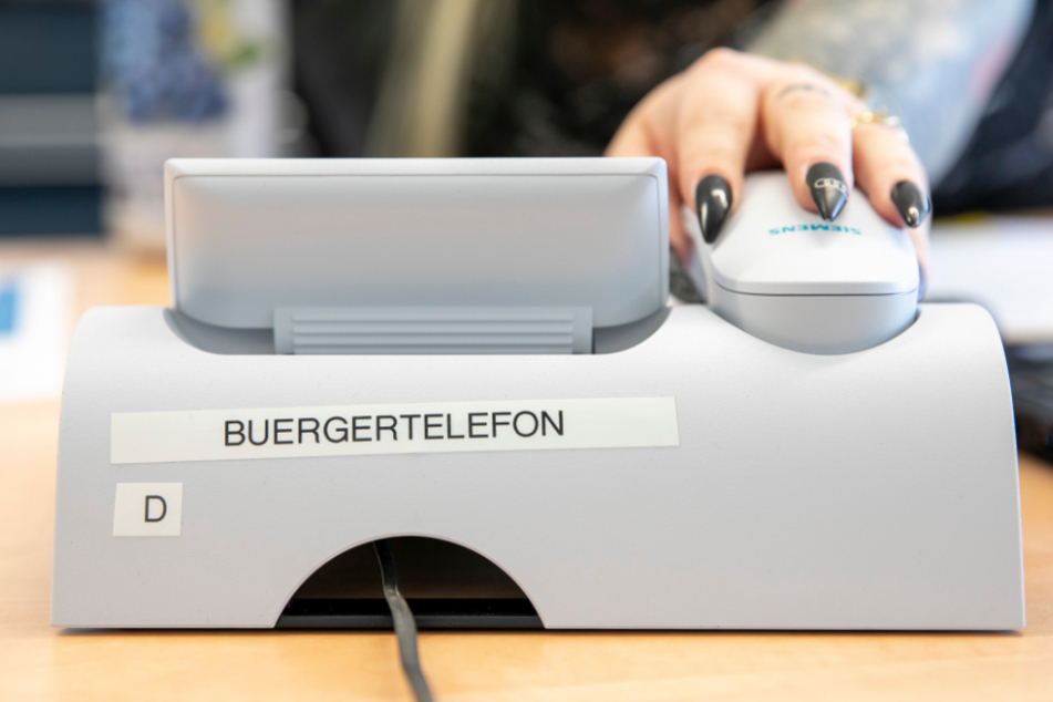 Im Rathaus wurde das Personal für das Bürgertelefon aufgestockt.