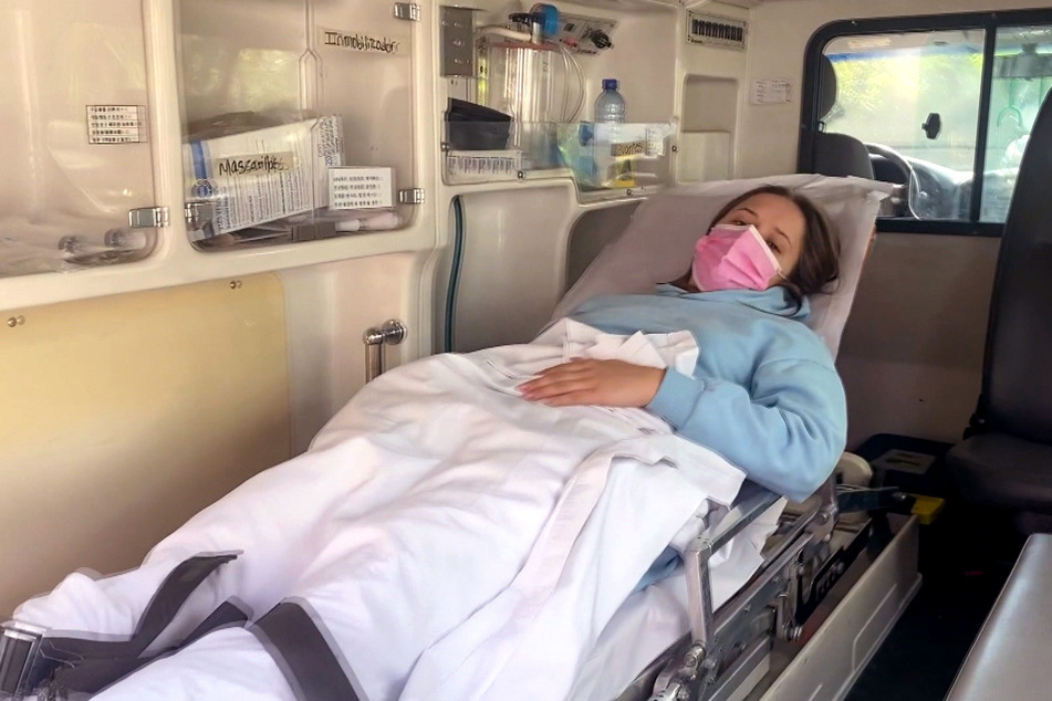 Davina Geiss (18) scheint es auch am nächsten Morgen nicht besser zu gehen und die Familie beschließt, einen Krankenwagen zu rufen.