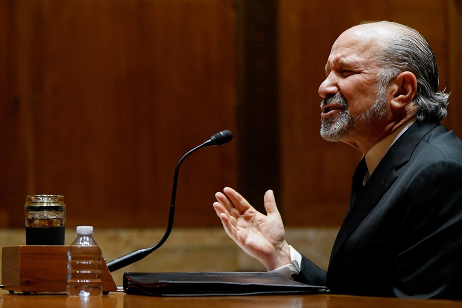 Trump's Commerce Secretary Howard Lutnick agrees to testify in congressional Epstein probe