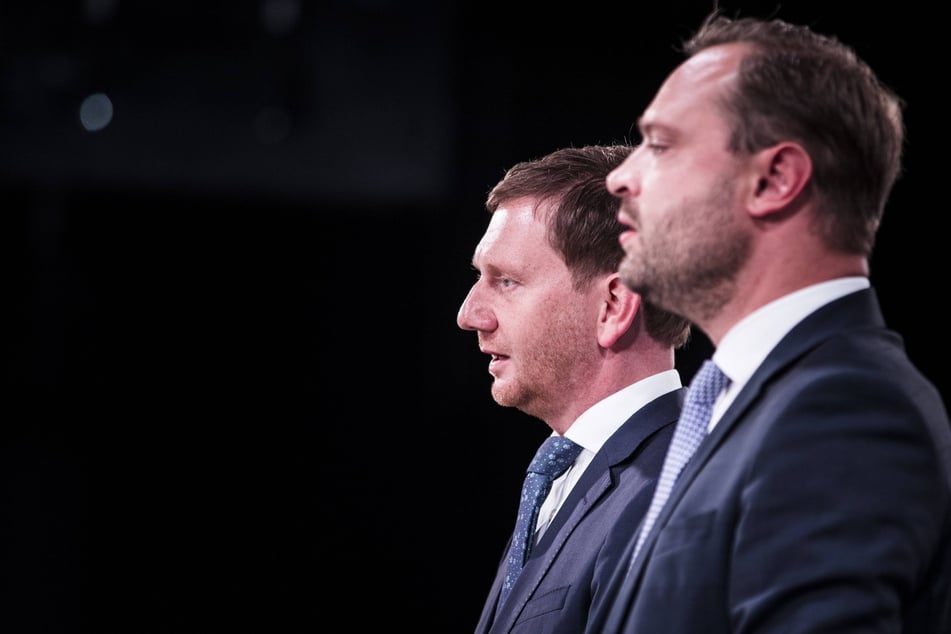 Vor der Landtagswahl äußern sich Ministerpräsident Michael Kretschmer (49, links) und CDU-Generalsekretär Alexander Dierks (36, rechts) gegenwärtig nicht zu möglichen Koalitionspartnern.