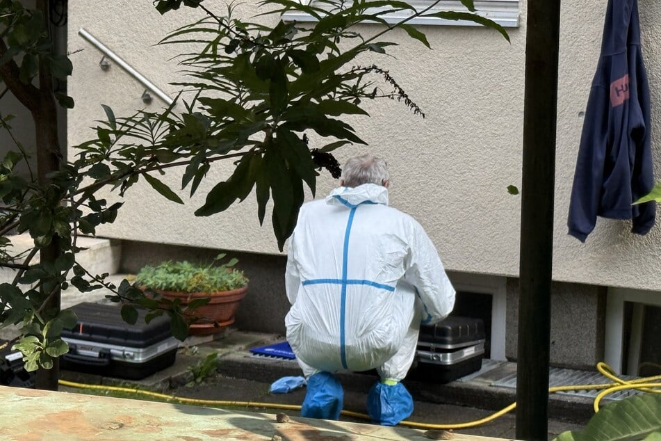 Die Spurensicherung untersuchte den Tatort in der Romanstraße.