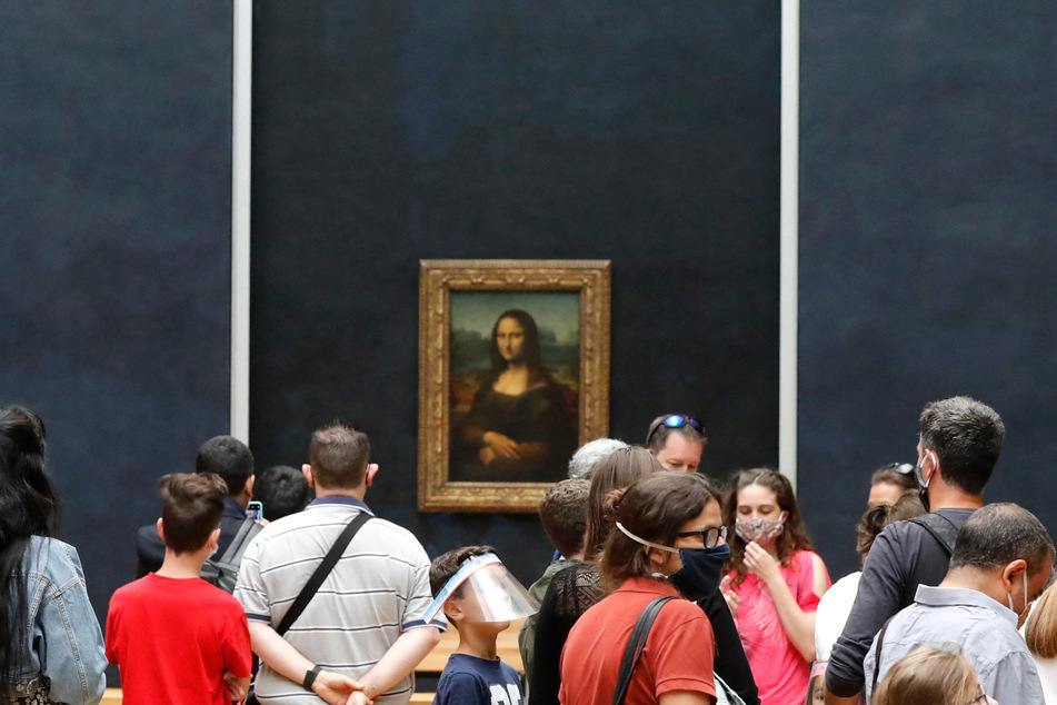 Wer die Mona Lisa sehen will, braucht einen langen Atem. Stundenlanges Anstehen am Louvre in Paris ist normal.