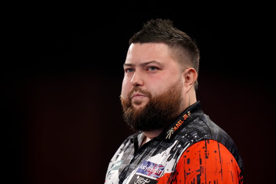 Michael Smith (34) zerstörte am Samstag ein Darts-Board.