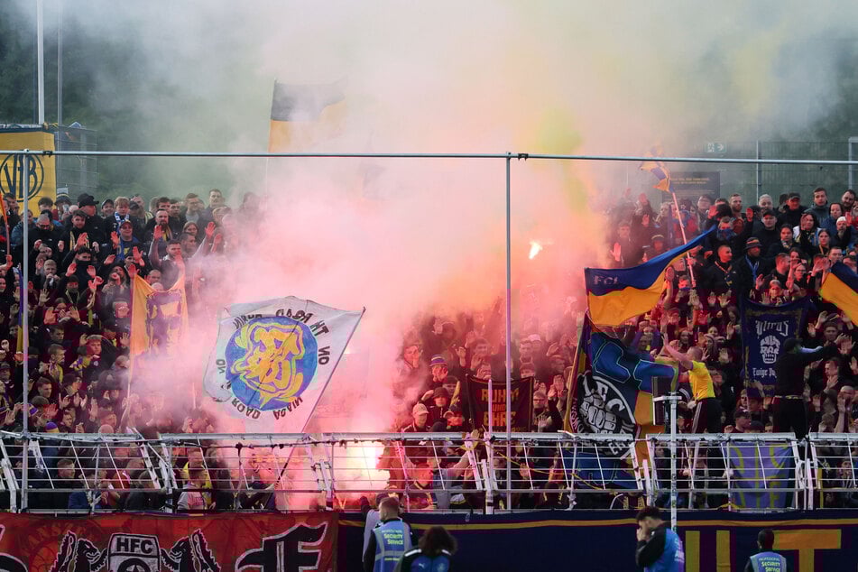 600 Fans von Lok Leipzig dürfen mit ins Wilhelm-Langrehr-Stadion nach Havelse.