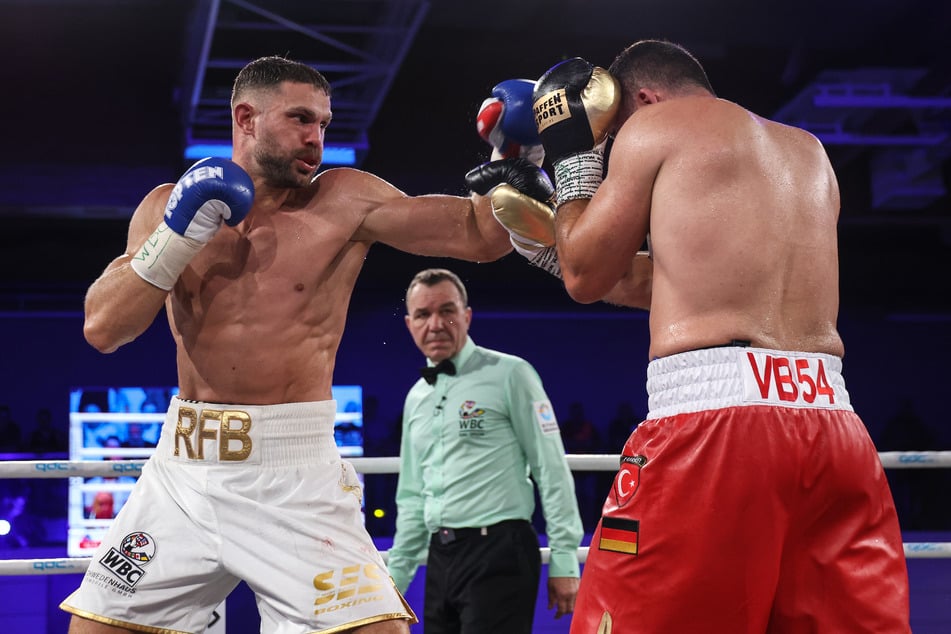 Hier zu sehen Roman Fress (l.) in seinem letzten Fight gegen Yasir Basar (r.).