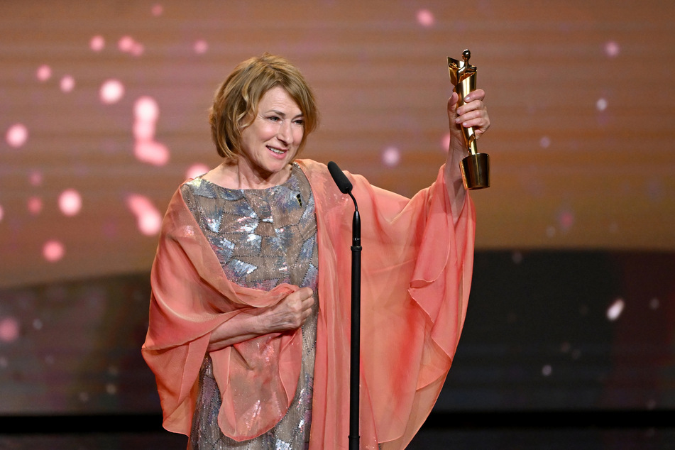 Auch Schauspielerin Corinna Harfouch (69) bekam eine "Lola". Die Auszeichnung ist eine der wichtigsten in der deutschen Filmbranche.