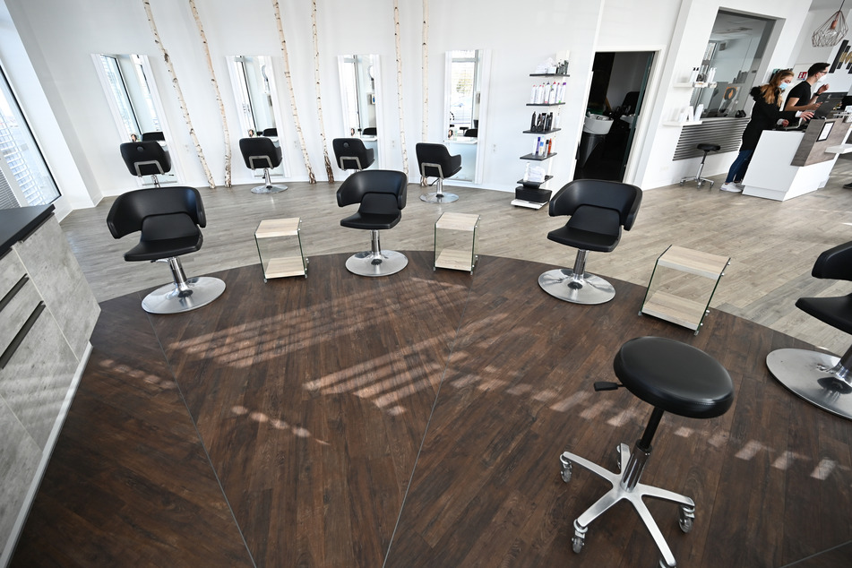 Vielen Friseursalons bleiben aktuell die Kunden aus - auch in Chemnitz (Symbolbild).