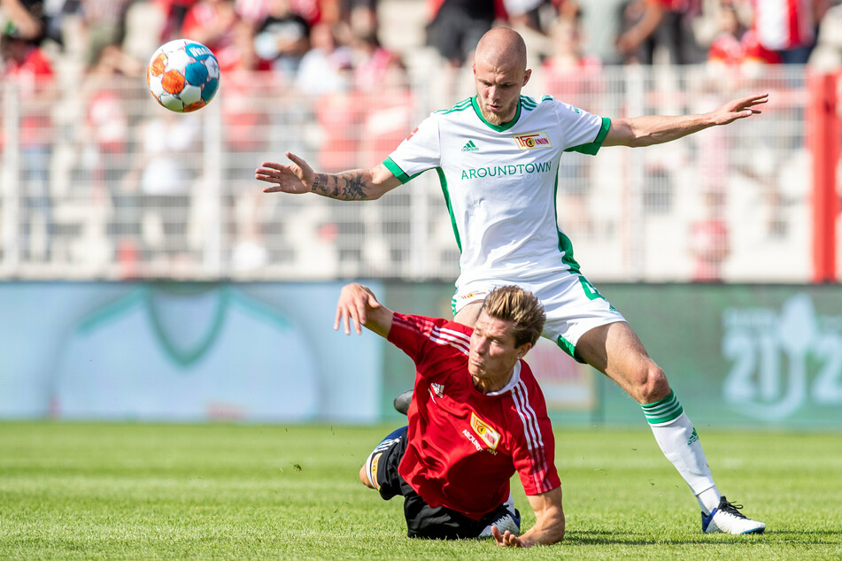 Union-Verteidiger Rick van Drongelen (22/r.) fehlt dem Verein aufgrund einer Corona-Erkrankung.