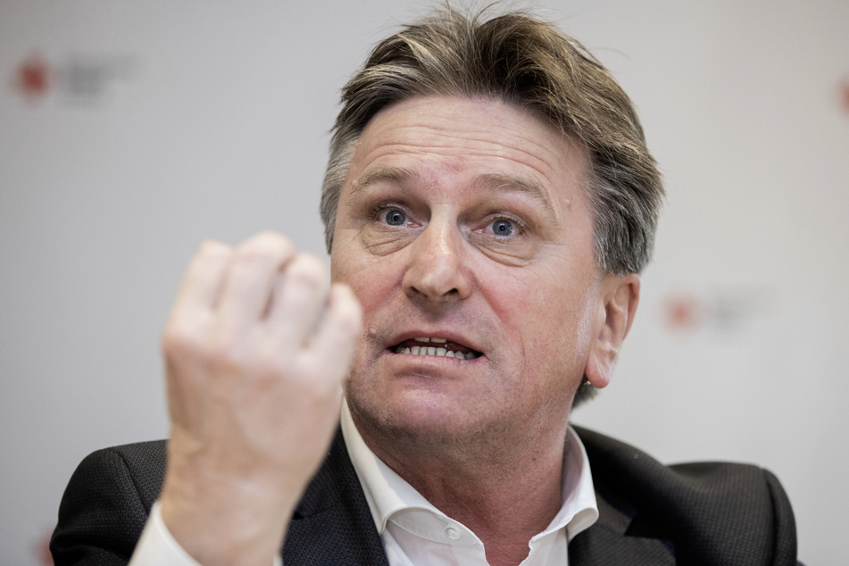 Baden-Württembergs Gesundheitsminister Manne Lucha (60, Grüne) garantierte, dass im Südwesten kein Impfstoff ungenutzt herumliege.