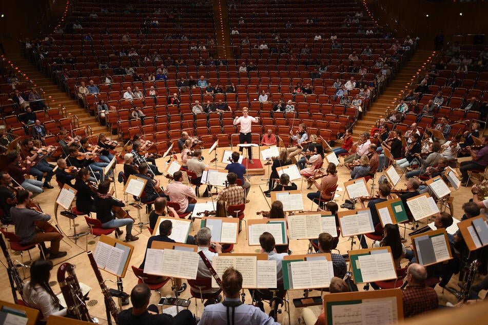 In der Kölner Philharmonie gab es am Dienstagabend ein Konzert ohne Zuschauer (Archivbild).
