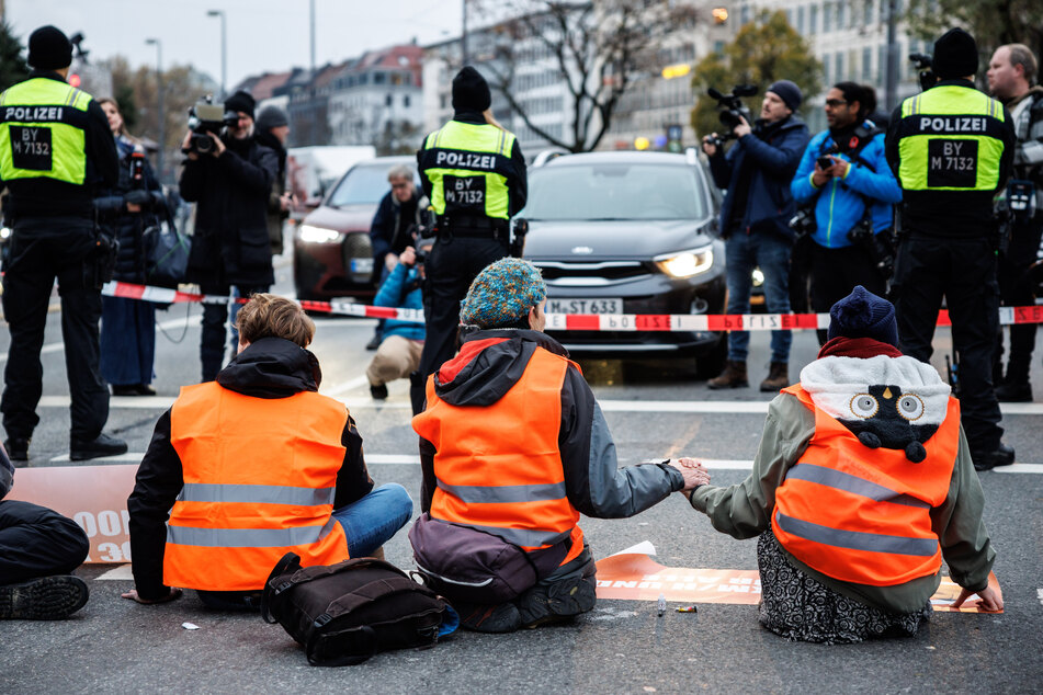 Die Mitglieder der Gruppierung hatten in den vergangenen Monaten immer wieder Straßen in deutschen Großstädten blockiert.