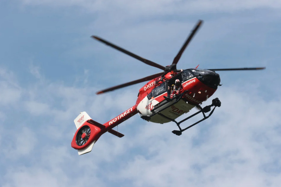 Ein Hubschrauber flog die Schwerverletzte in eine Klinik. (Symbolfoto)