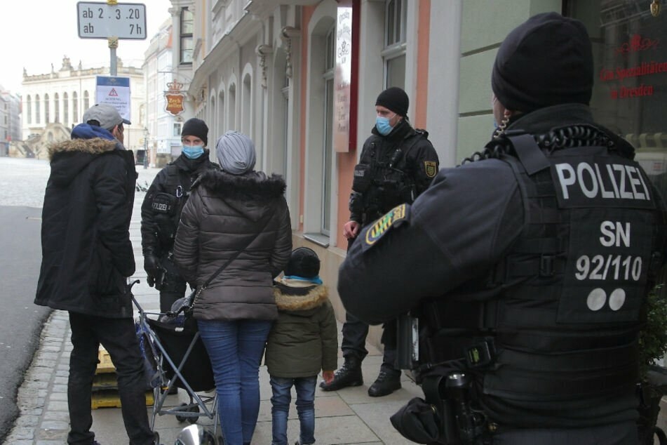 Eine Berliner Familie war zum Ausflug nach Dresden gekommen.