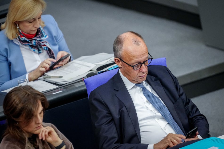 Kanzler Friedrich Merz (70, CDU) hat eine gefälschte Nachricht erhalten.