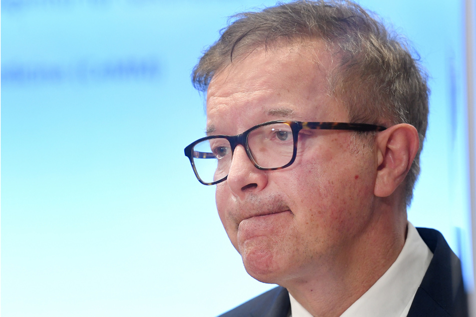 Der österreichische Gesundheitsminister (60, Grüne) Rudolf Anschober tritt zurück.